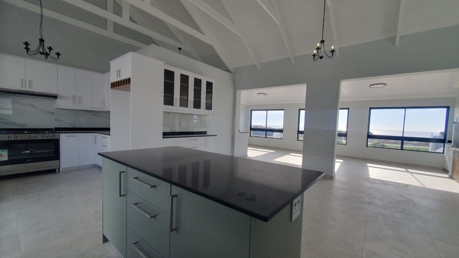 4 Bedroom Property for Sale in Da Gama Bay Western Cape